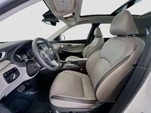 Used 2024 INFINITI QX50 Sensory w/ Accent Package image 27