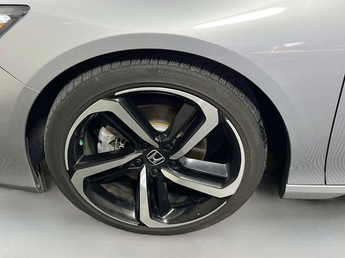 Used 2021 Honda Accord Sport image 13