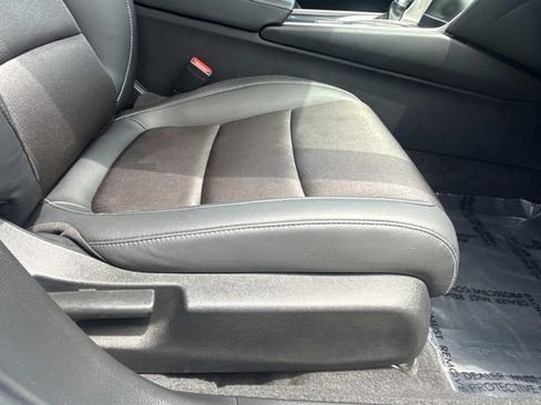 Used 2022 Honda Accord Sport image 15