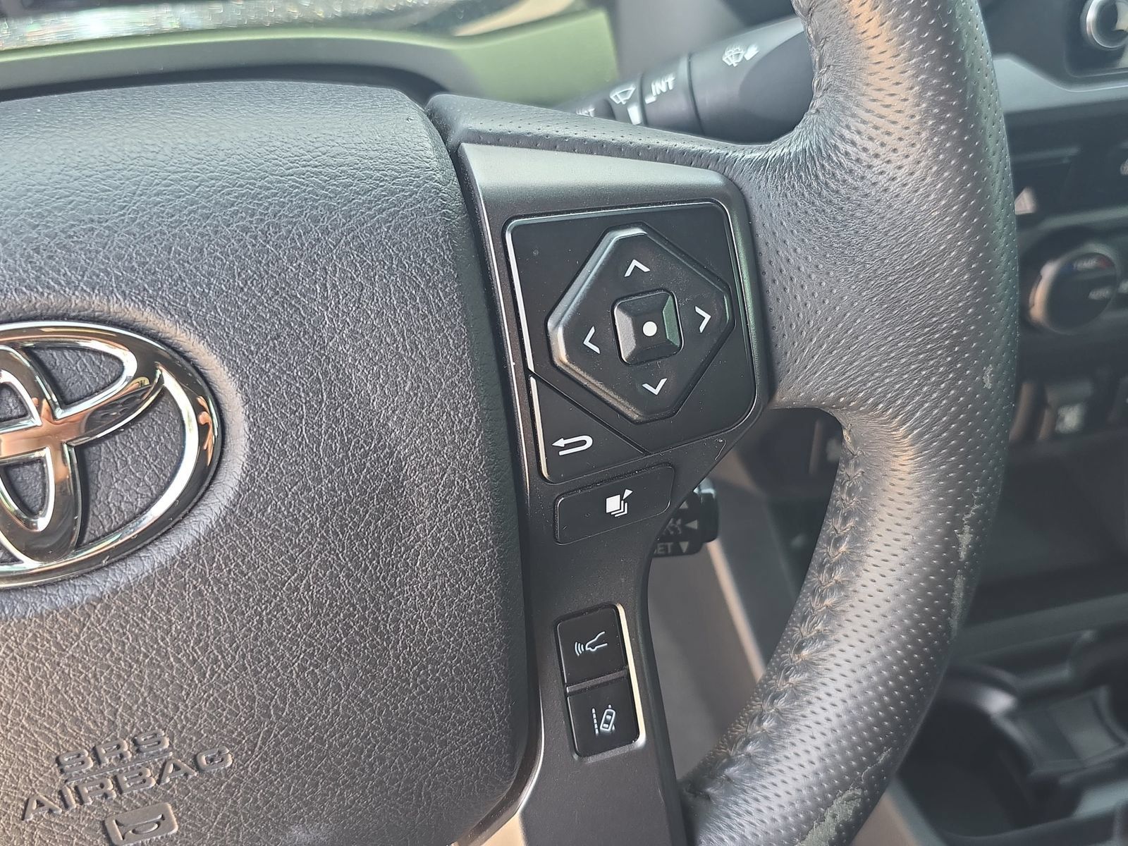 Used 2021 Toyota Tacoma TRD Pro AWD/4WD image 15