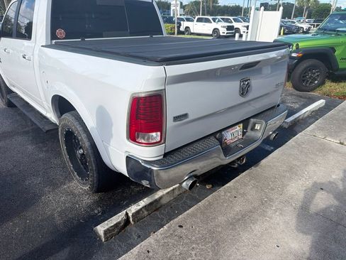 Used 2017 RAM 1500 Laramie AWD/4WD image 6