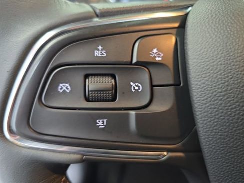 Used 2023 Buick Encore GX Select w/ Sport Touring Package FWD image 16