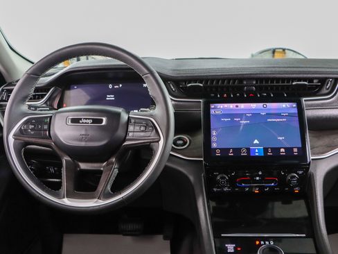 Used 2023 Jeep Grand Cherokee L Limited image 17