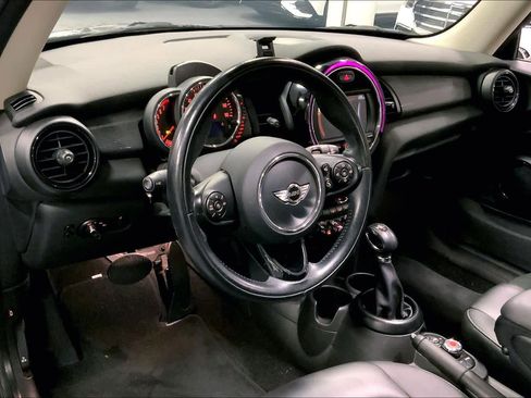 Used 2017 MINI Cooper 2-Door Hardtop image 16