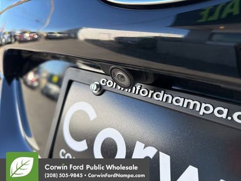 Used 2016 Ford Fusion SE image 11