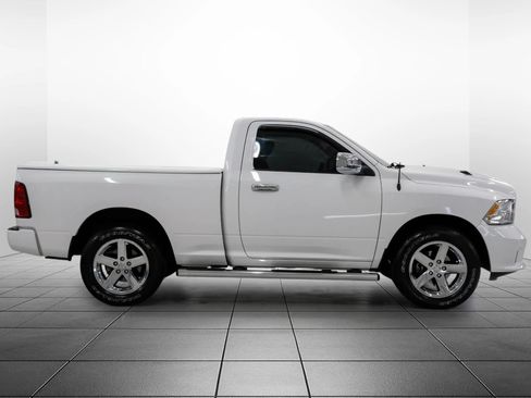 Used 2017 RAM 1500 Express RWD image 7