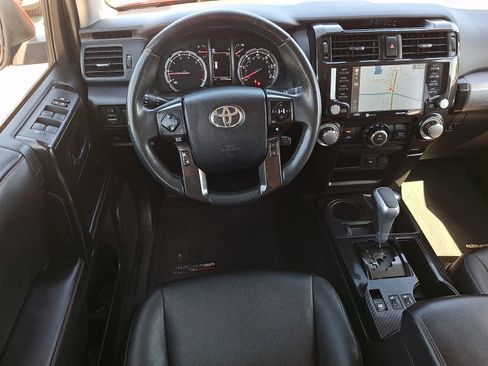 Used 2022 Toyota 4Runner TRD Off-Road Premium AWD/4WD image 14