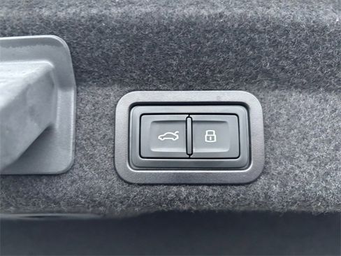 Used 2020 Audi A6 3.0T Prestige w/ Prestige Package image 36