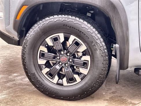 Used 2024 Nissan Frontier PRO-4X w/ Pro Convenience Package image 9
