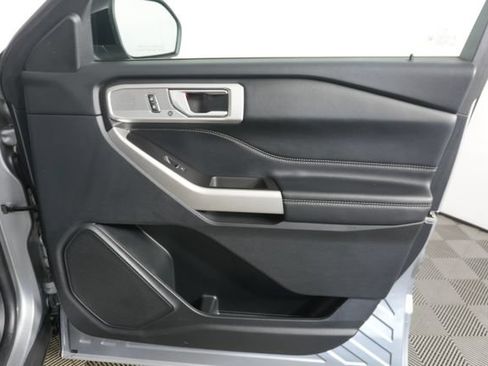 Certified 2022 Ford Explorer Limited AWD/4WD image 33