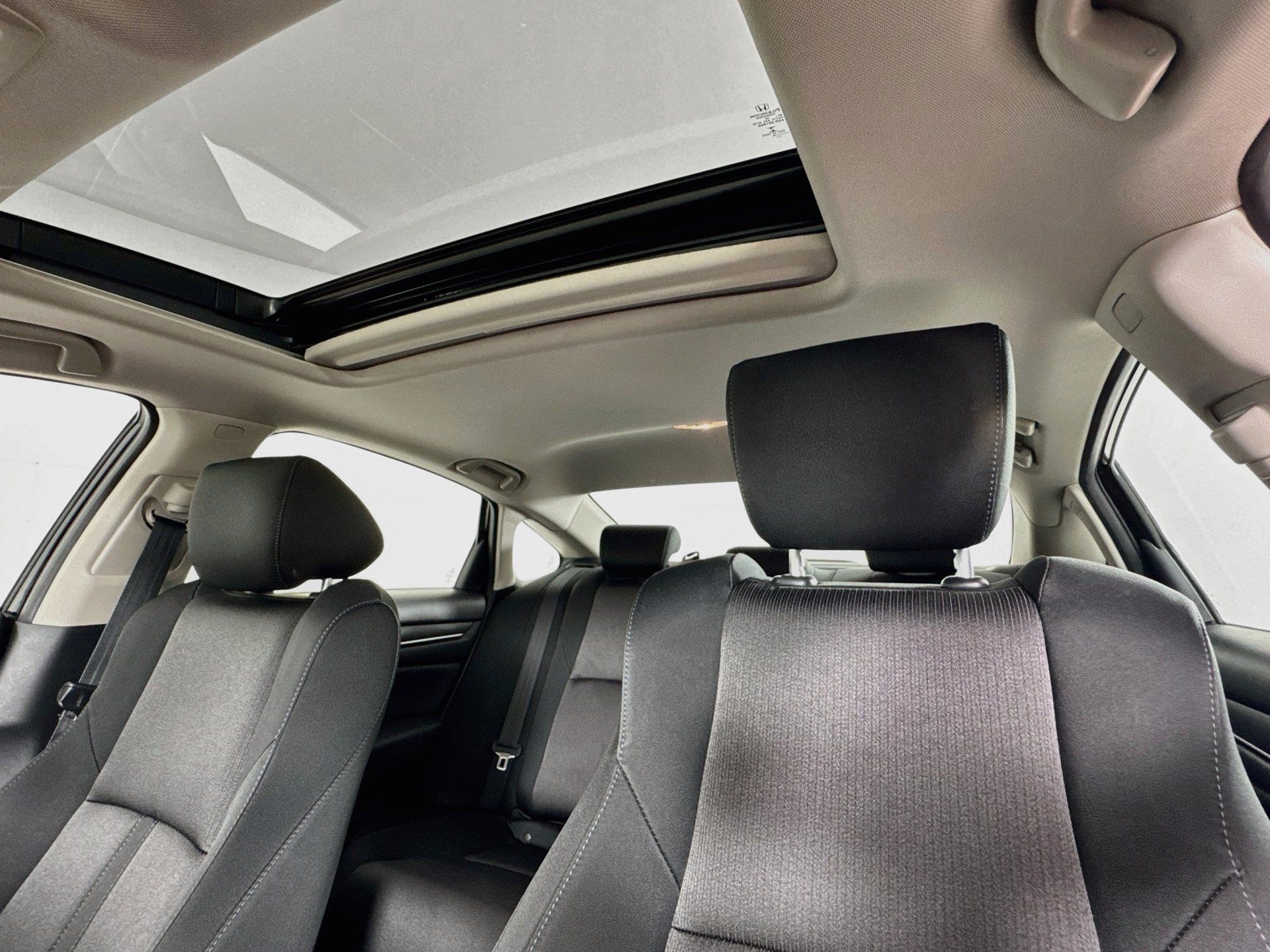Used 2018 Honda Accord EX image 23