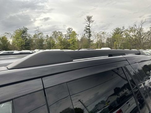 Used 2024 Ford Expedition XLT image 17