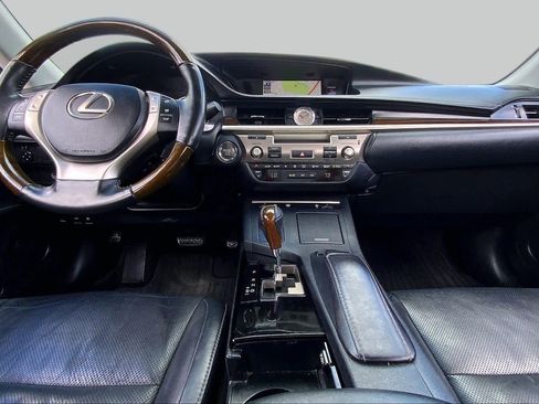 Used 2014 Lexus ES 350 w/ Luxury Package FWD image 15