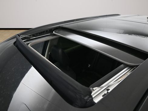 Certified 2023 Nissan Rogue SV w/ SV Premium B Package FWD image 19