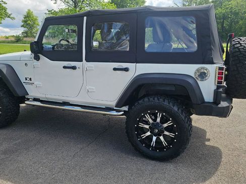 Used 2008 Jeep Wrangler Unlimited X AWD/4WD image 9
