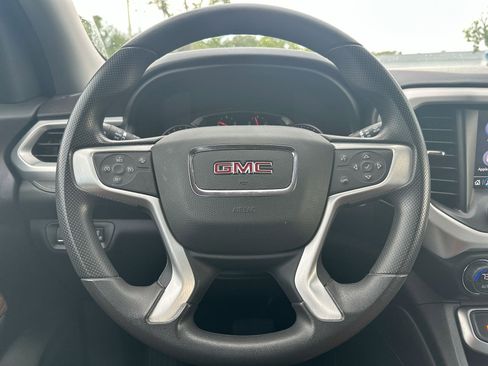 Used 2023 GMC Acadia SLE image 23