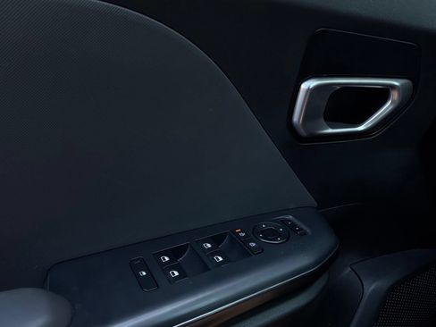 Used 2025 Kia K4 FWD image 20