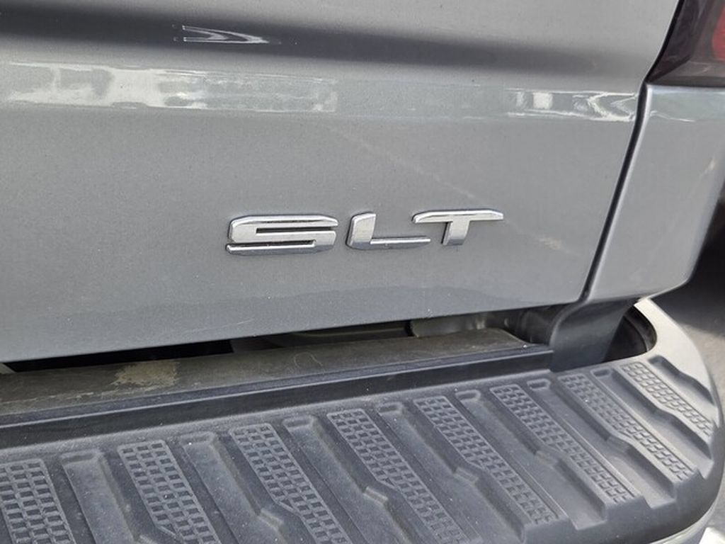 Used 2026 GMC Sierra 1500 SLT RWD image 8