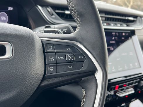 Used 2023 Jeep Grand Cherokee Altitude image 21