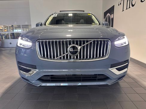 Used 2021 Volvo XC90 T8 Inscription Expression w/ Climate Package image 2