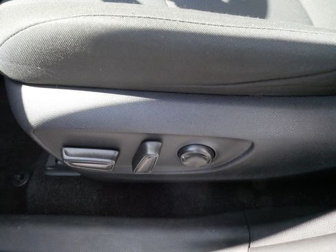 Certified 2025 Toyota RAV4 XLE AWD/4WD image 20