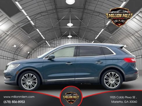 Used 2016 Lincoln MKX Reserve w/ Technology Package FWD image 8