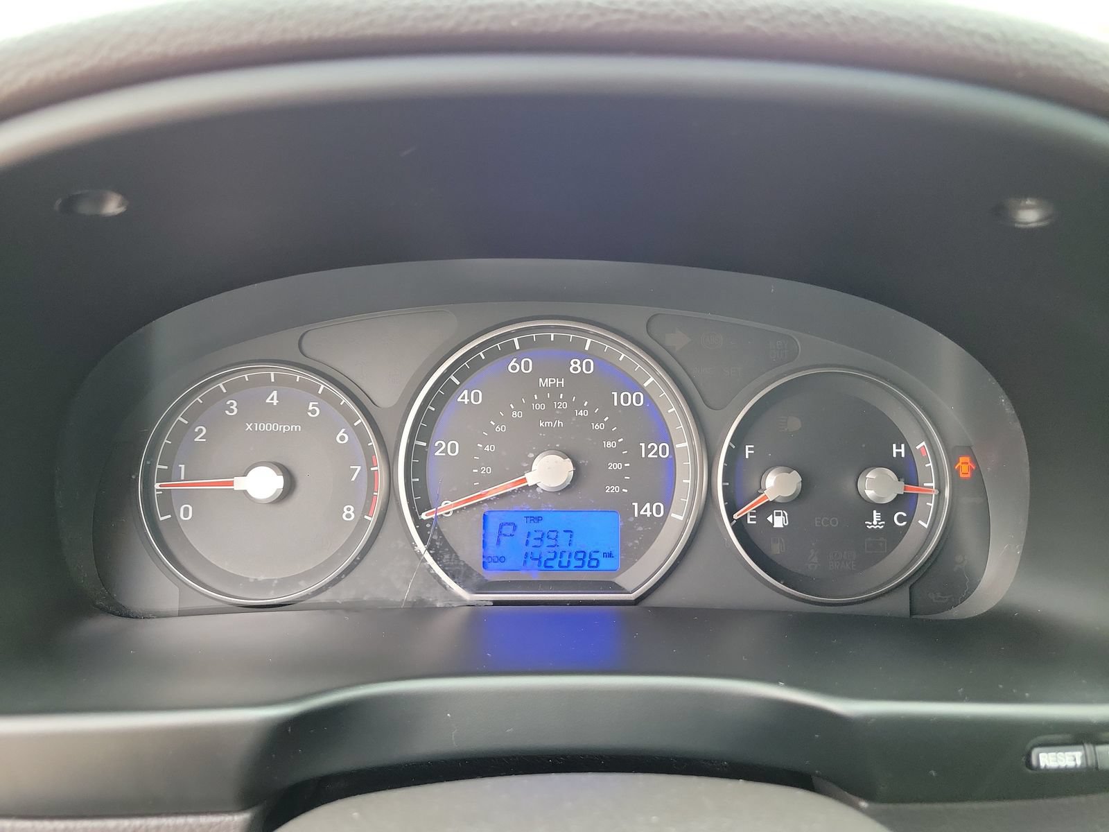 Used 2011 Hyundai Santa Fe Limited FWD image 24