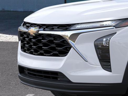 New 2026 Chevrolet Trax LS FWD image 37