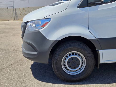 New 2025 Mercedes-Benz Sprinter 2500 image 10