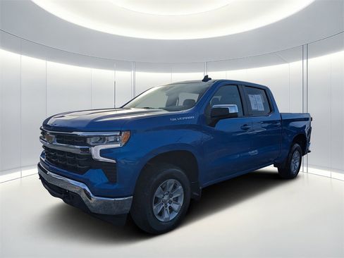 Used 2025 Chevrolet Silverado 1500 LT image 8