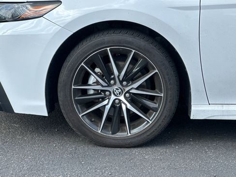 Used 2024 Toyota Camry SE image 22