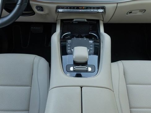 Certified 2025 Mercedes-Benz GLS 450 4MATIC image 25
