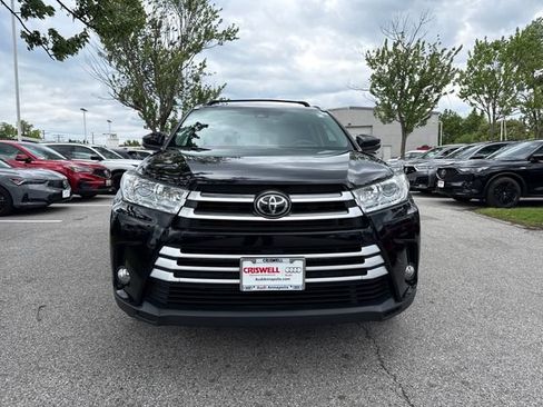 Used 2019 Toyota Highlander XLE AWD/4WD image 9