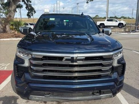 Used 2023 Chevrolet Silverado 1500 High Country w/ High Country Premium Package AWD/4WD image 4