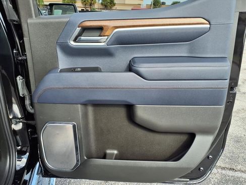 Used 2022 Chevrolet Silverado 1500 High Country w/ Max Trailering Package image 16