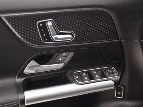 Certified 2025 Mercedes-Benz GLA 250 GLA 250 image 20