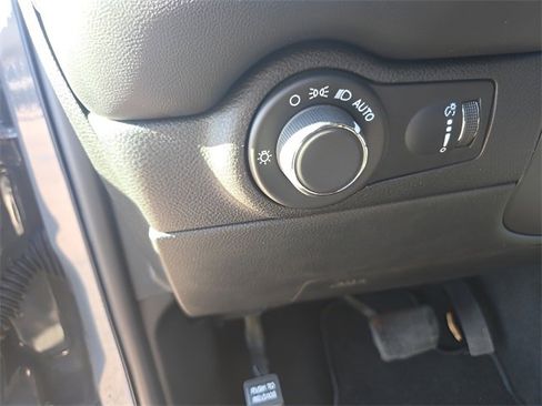 Used 2023 Dodge Durango GT image 12