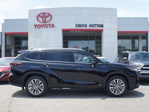 Used 2026 Toyota Highlander Platinum AWD/4WD image 13