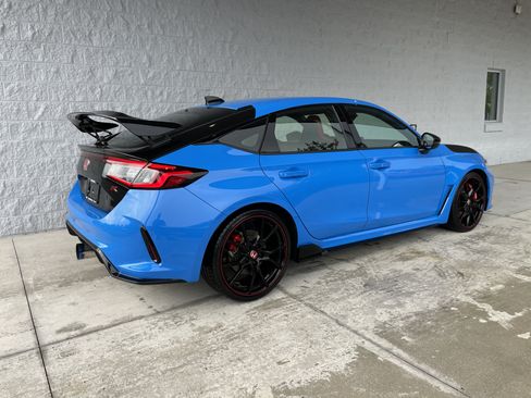 Used 2025 Honda Civic Type R image 9