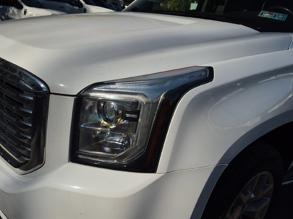 Used 2020 GMC Yukon SLT w/ Value Plus Edition AWD/4WD image 3