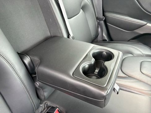 Used 2019 Jeep Cherokee Limited AWD/4WD image 37