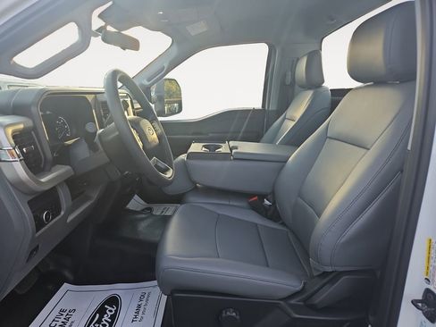 New 2026 Ford F250 XL w/ XL Chrome Package image 9