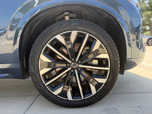 Certified 2026 Volvo XC90 T8 Ultra w/ Protection Package AWD/4WD image 9