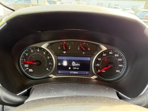 Used 2021 Chevrolet Equinox LT image 14