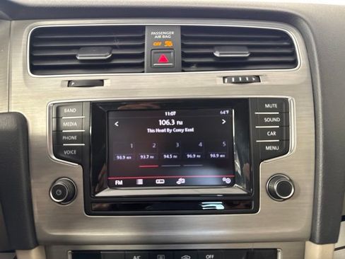 Used 2015 Volkswagen Golf TDI S FWD image 15