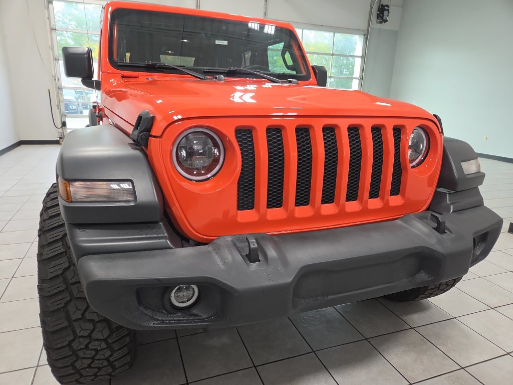 Used 2018 Jeep Wrangler Unlimited Sport S AWD/4WD image 16