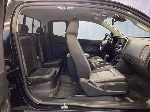 Used 2021 Chevrolet Colorado Z71 w/ Z71 Midnight Edition image 32