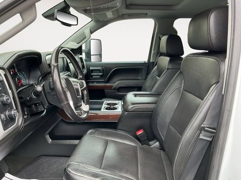 Used 2018 GMC Sierra 3500 SLT w/ Duramax Plus Package AWD/4WD image 11