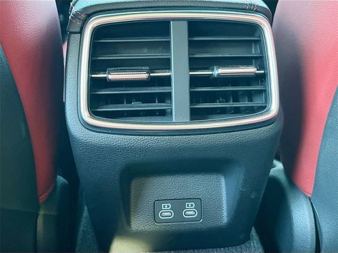 Used 2025 Genesis G70 3.3T Advanced image 27