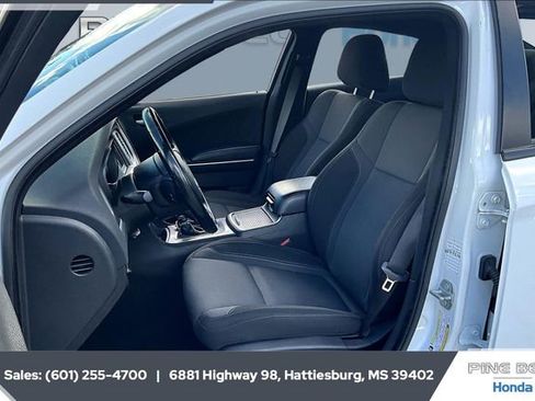 Used 2022 Dodge Charger SXT image 18